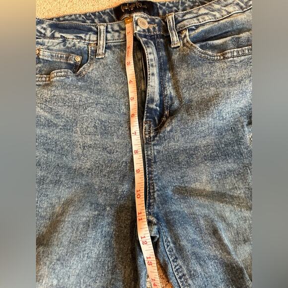 Indigo Rein Medium Wash Crop Distressed High Rise Jeans 9/28 - Picture 6 of 9